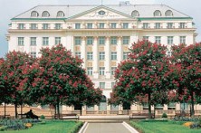 MAIN TRAIL STATION, KING TOMISLAV SQUARE AND HOTEL ESPLANADE