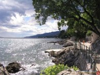 STROLL BY THE SEA LUNGOMARE