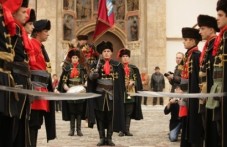 GUARD CHANGING,