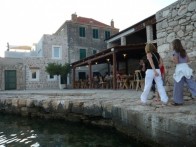 TAVERN STARA MAKINA, PRVIĆ LUKA